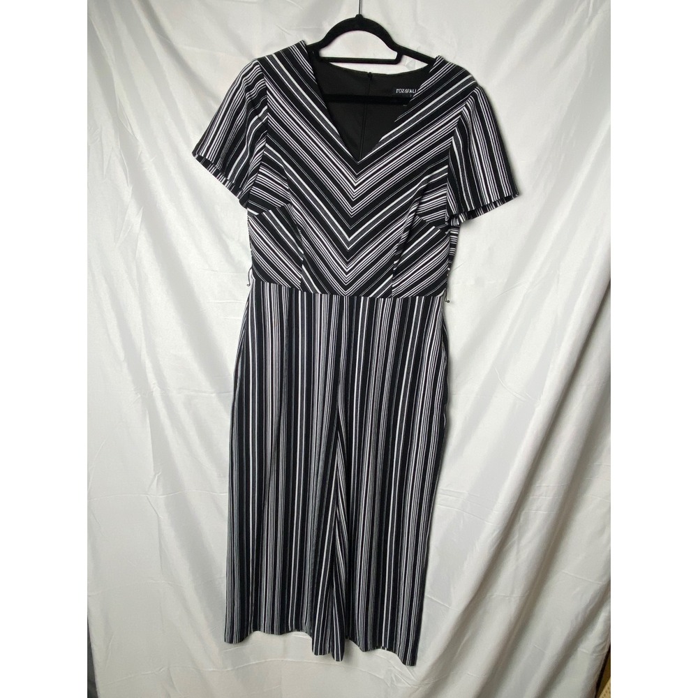 Roz & Ali cropped Jumpsuit Women's 10 Black‎ White Striped Career V Neck Pockets